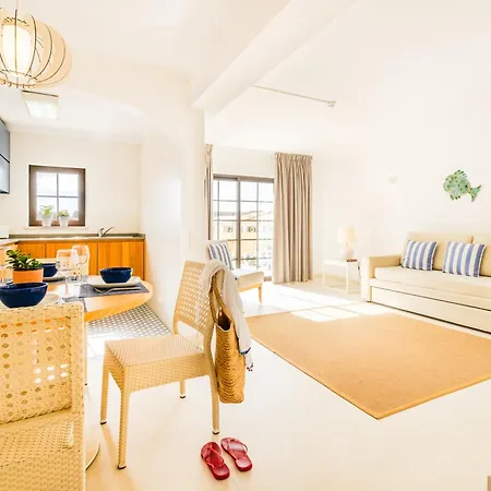 Turisticos Novochoro 公寓式酒店 3*