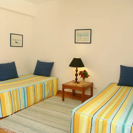 Turisticos Novochoro Αλμπουφέιρα